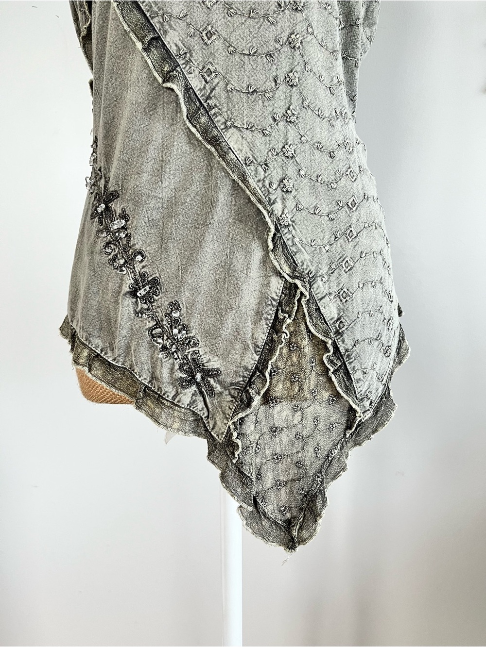 Fabulous Y2K Fairy Grunge Embellished Asymmetrical Handkerchief Hem Cami Top S - Picture 2 of 8